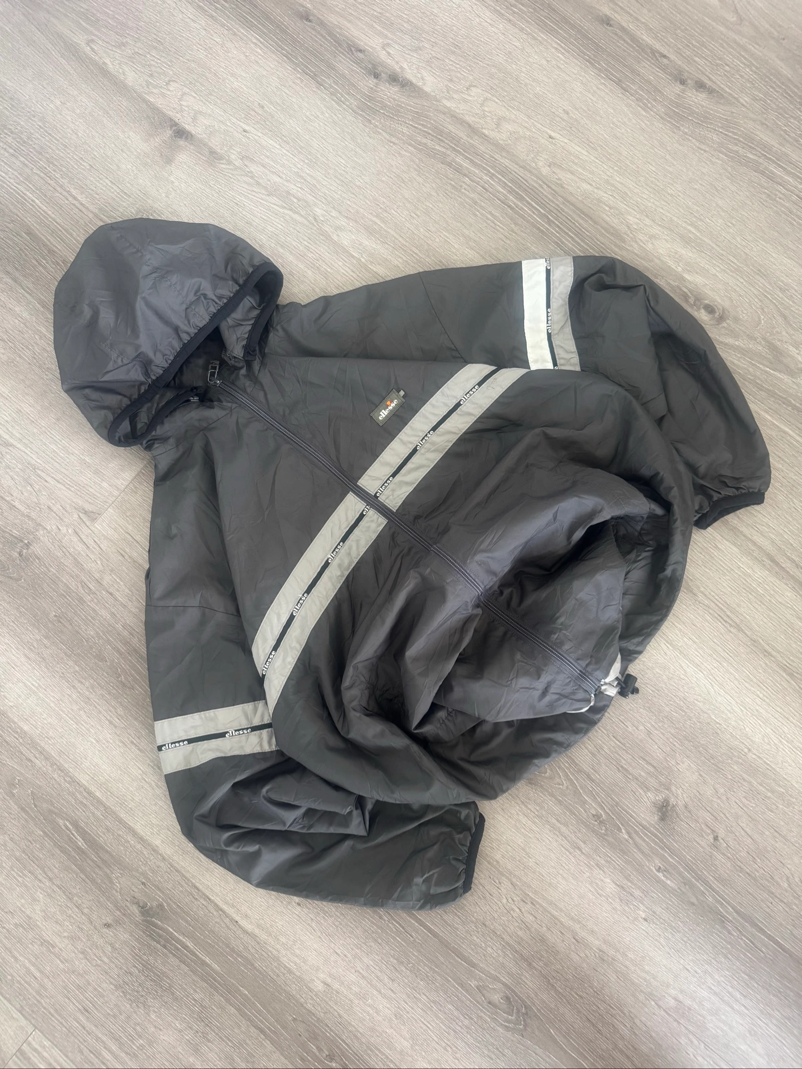 Ellesse Pufferjas met capuchon zwart reflecterend vintage Y2K streetwear M – photo 2